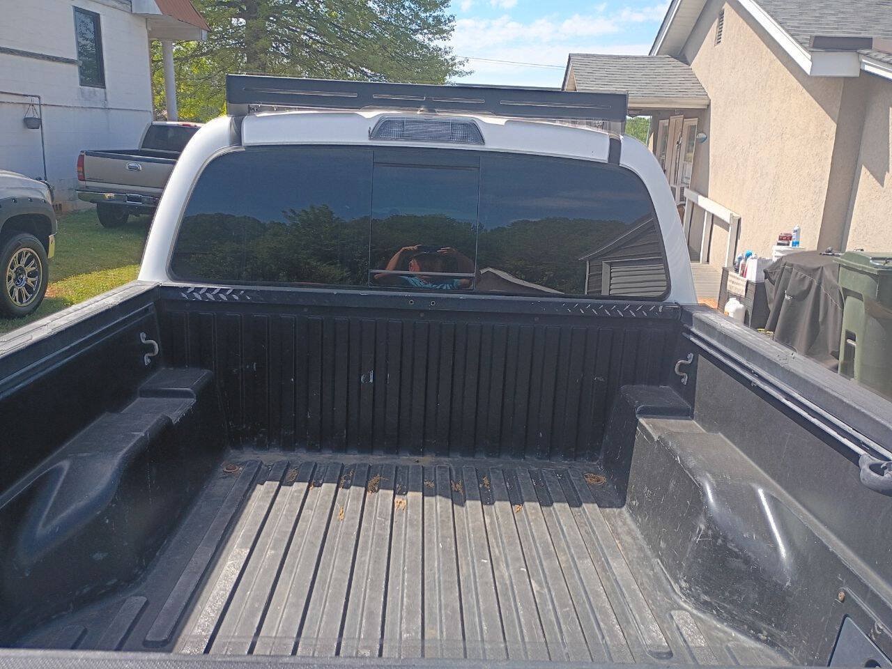 Used 2020 Toyota Tacoma TRD Sport AWD/4WD image 8