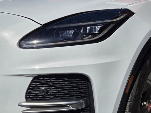 Used 2021 Jaguar E-PACE SE image 14