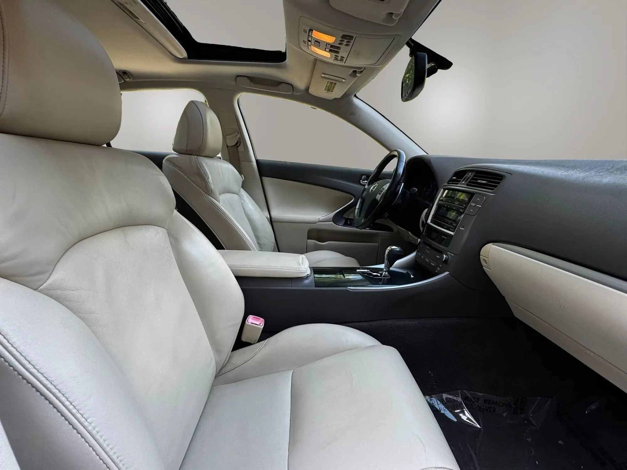 Used 2011 Lexus IS 250 w/ Preferred Accessory Package RWD image 16