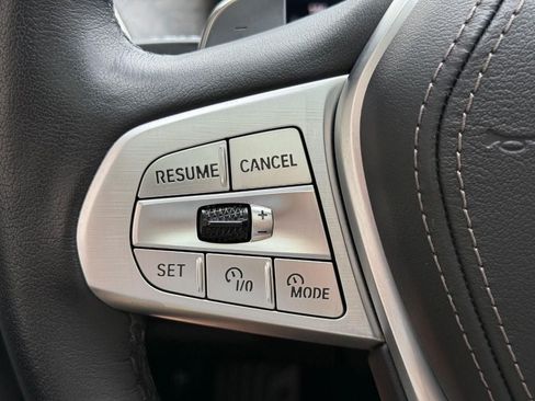 Used 2024 BMW X7 xDrive40i w/ Premium Package AWD/4WD image 17