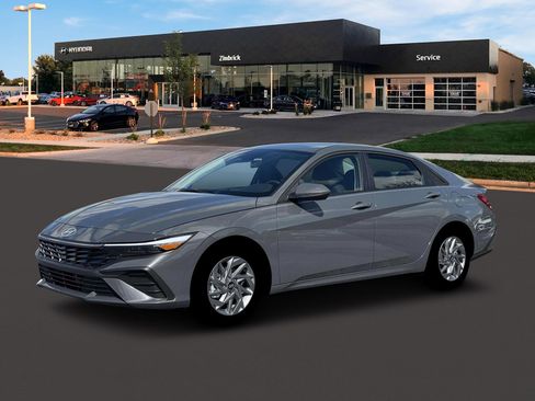 New 2026 Hyundai Elantra Hybrid FWD image 2