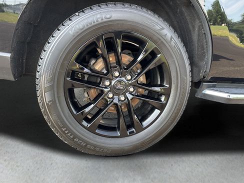 Used 2022 Ford Expedition XLT AWD/4WD image 32