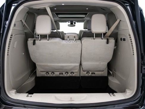 Used 2020 Chrysler Pacifica Limited FWD image 24