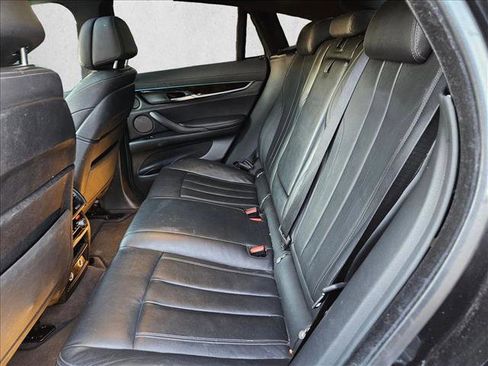 Used 2019 BMW X6 sDrive35i w/ M Sport Package image 18