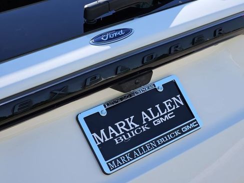 Used 2025 Ford Explorer ST-Line w/ ST-Line Street Pack AWD/4WD image 11