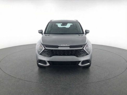 Used 2023 Kia Sportage LX image 2