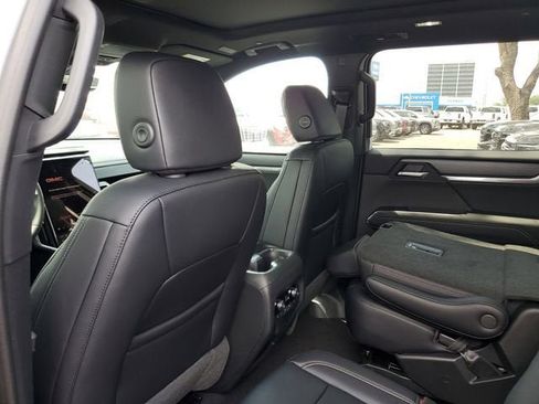 New 2026 GMC Acadia Elevation FWD image 10