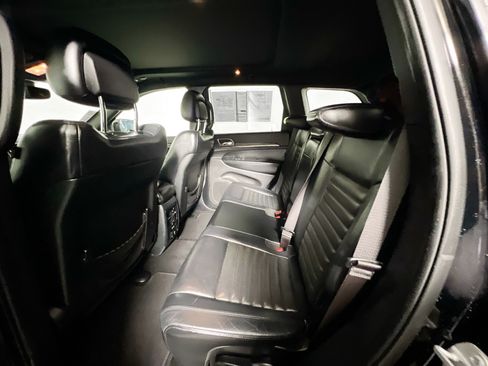 Used 2019 Jeep Grand Cherokee Limited X RWD image 28