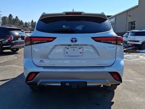 Used 2022 Toyota Highlander Platinum AWD/4WD image 5