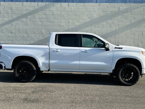 Used 2024 Chevrolet Silverado 1500 RST AWD/4WD image 3