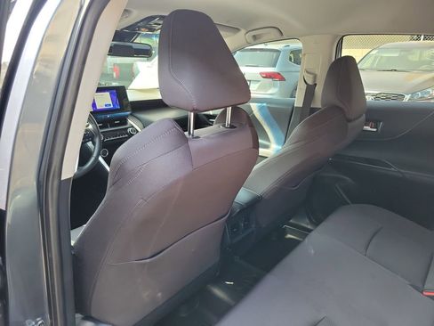 Used 2023 Toyota Venza LE image 13