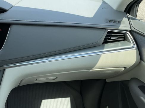 Certified 2024 Cadillac XT5 Premium Luxury w/ LPO, Floor Liner Package AWD/4WD image 16
