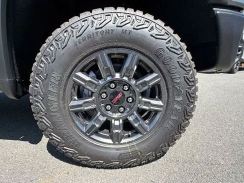 New 2026 GMC Sierra 1500 AT4X AWD/4WD image 9