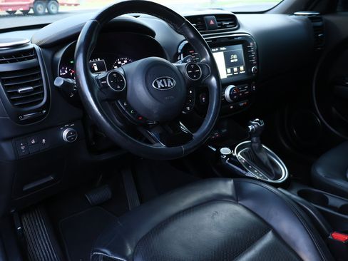 Used 2015 Kia Soul ! w/ Sun & Sound Package FWD image 3
