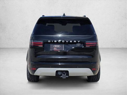 Used 2023 Land Rover Discovery Metropolitan Edition image 6