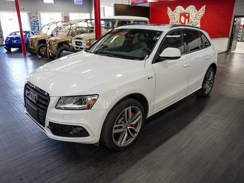 Used 2016 Audi SQ5 Premium Plus w/ Technology Package AWD/4WD image 2