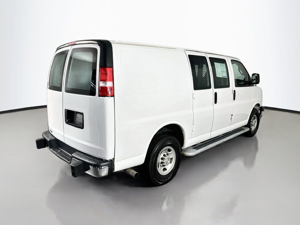 Used 2022 Chevrolet Express 2500 w/ Driver Convenience Package RWD image 7