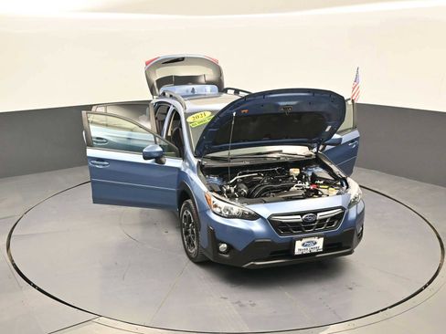 Used 2021 Subaru Crosstrek 2.0i Premium w/ Moonroof Package image 39
