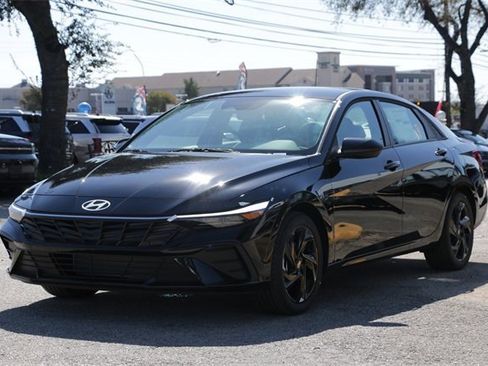 New 2026 Hyundai Elantra Sport image 7