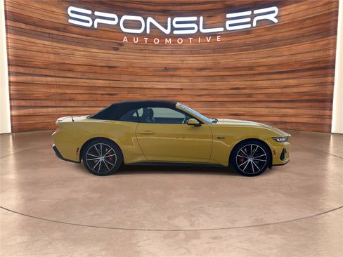 Used 2024 Ford Mustang GT Premium image 5