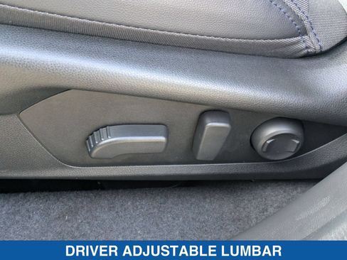 Used 2025 Subaru Forester Premium AWD/4WD image 27