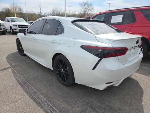 Used 2021 Toyota Camry XSE image 5