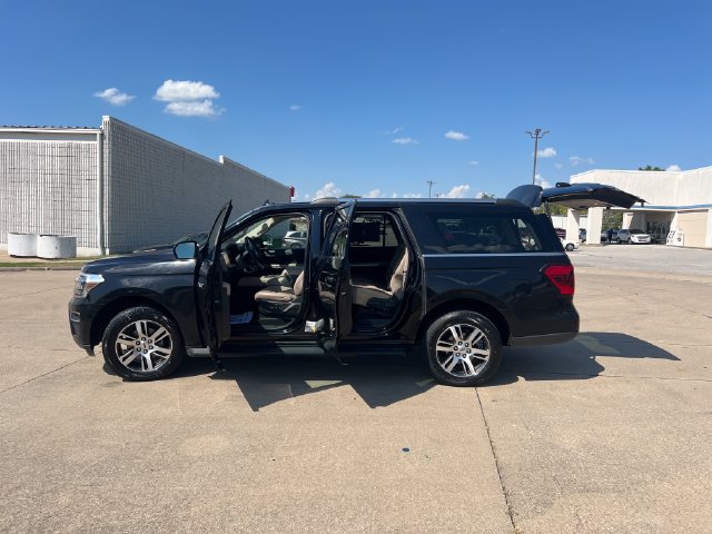 Used 2024 Ford Expedition Max Limited AWD/4WD image 4