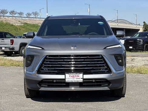 New 2026 Buick Enclave Preferred FWD image 2