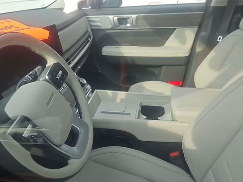 Used 2024 Hyundai Santa Fe Calligraphy image 6