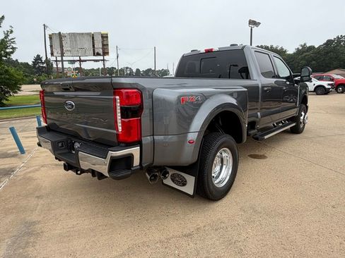 New 2026 Ford F350 4x4 Crew Cab DRW Super Duty image 5