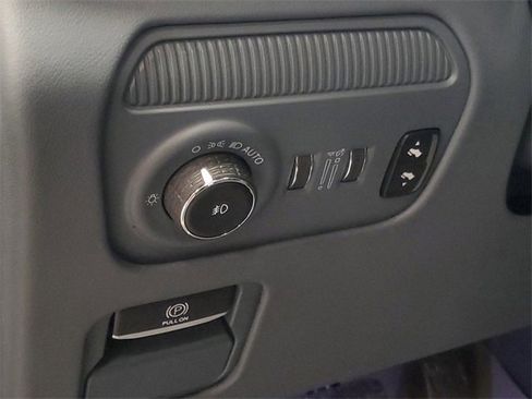 Used 2022 Jeep Grand Wagoneer Series III image 17