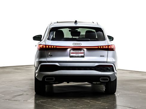 New 2025 Audi Q5 Premium image 3