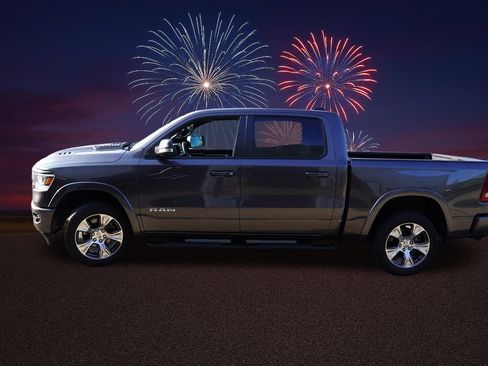 Certified 2022 RAM 1500 Laramie AWD/4WD image 9