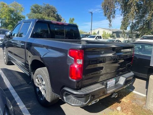 Used 2023 Chevrolet Silverado 1500 High Country w/ Technology Package AWD/4WD image 8