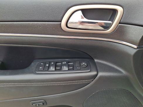 Used 2015 Jeep Grand Cherokee Limited AWD/4WD image 13