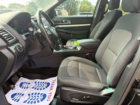 Used 2016 Ford Explorer XLT AWD/4WD image 21