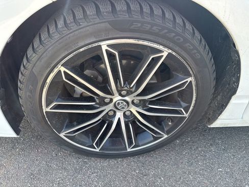 Used 2019 Toyota Avalon Touring w/ Advanced Safety Package image 11