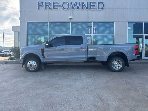 Used 2026 Ford F450 Platinum image 1