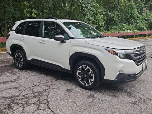 Certified 2026 Subaru Forester Premium AWD/4WD image 1