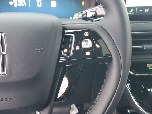 New 2026 Lincoln Corsair Premiere image 18