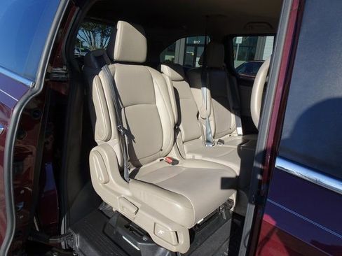 Used 2018 Honda Odyssey EX-L image 18