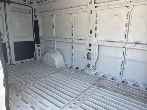 Used 2025 RAM ProMaster 2500 w/ Convenience Group FWD image 10