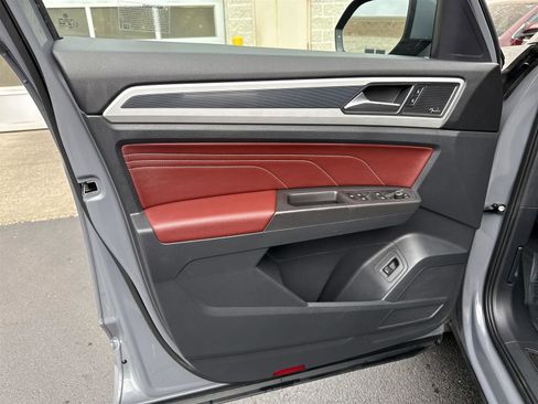 Used 2022 Volkswagen Atlas Cross Sport SEL Premium R-Line image 14