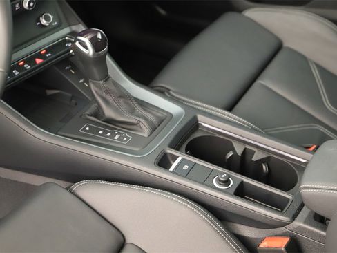 Certified 2025 Audi Q3 2.0T Premium w/ Convenience Package image 17