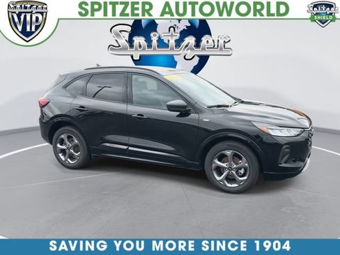 Used 2023 Ford Escape ST-Line w/ Tech Pack #1 AWD/4WD image 2
