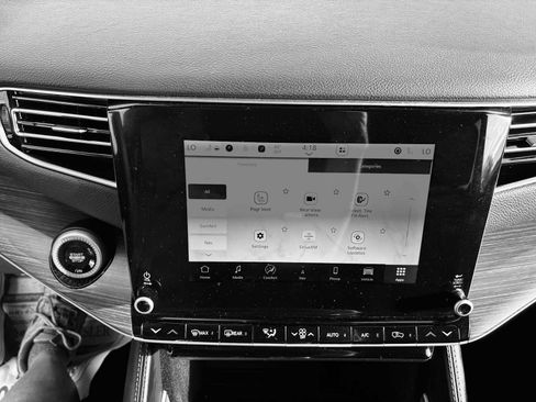 Certified 2024 Jeep Wagoneer L Series III w/ Flexible Seating Group image 44