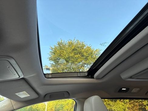 Used 2024 Honda Odyssey Touring image 21