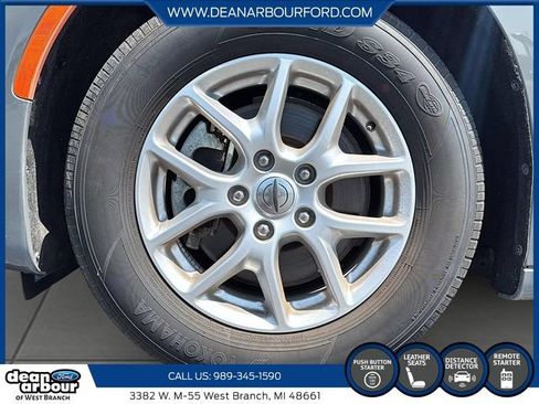 Used 2022 Chrysler Pacifica Touring-L FWD image 8