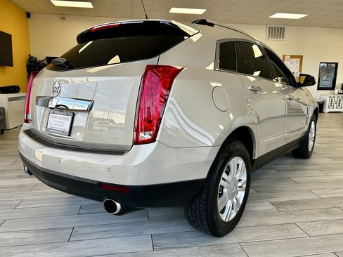 Used 2011 Cadillac SRX Luxury image 6