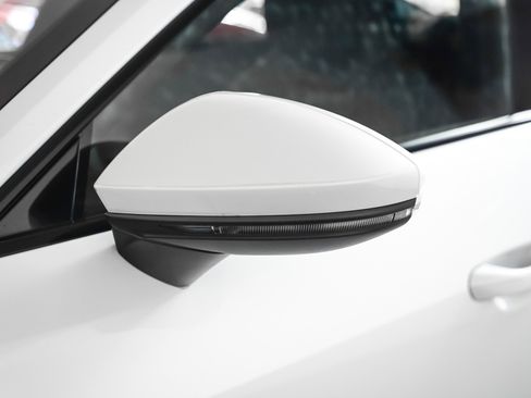 Used 2023 Audi e-tron GT Premium Plus image 25